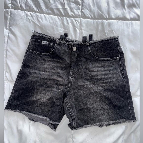 NWT The Ragged Priest Urban Outfitters Chain Waist Dad Shorts Charcoal Size 28 - Picture 4 of 7